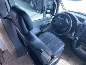 Winnebago V-i-e-w 2-4-H d'occasion de 2008 prêt à être vendu - Product Image 3