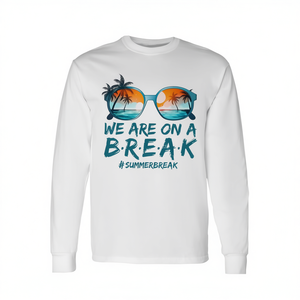 Maglietta a Maniche Lunghe Unisex 'We Are On A Break' per Vacanze Estive, Stampa Digitale Promozionale - Product Image 2
