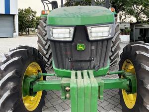 Tractor John Deere 5075E Usado |   Tractor Utilitario Agrícola de 90HP |   Buen estado de conservación - Product Image 5