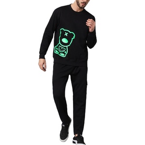 ชุดวอร์มผู้ชายแขนยาวผ้าฝ้ายพิมพ์ลายดิจิทัลสไตล์วินเทจสุดเทรนดี้สำหรับฤดูหนาวแบบลำลองรุ่นใหม่ล่าสุด สามารถปรับแต่งได้ - Product Image 1