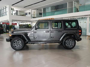 2024 para Rubicon 2.0T 266HP Euro VI Automático, Neumáticos R18, SUV Todoterreno con Cámara Trasera de 360° y Asientos Eléctricos - Product Image 3