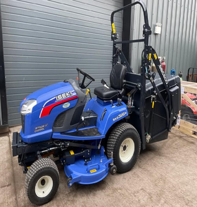 Tondeuse autoportée Iseki SX9326 Diesel 2 temps sans fil, bac de ramassage 150L, lame rotative de qualité industrielle - Product Image 1