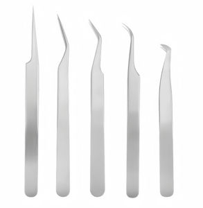 Vente en gros de pinces à cils professionnelles de haute qualité avec logo personnalisé, en acier inoxydable, antidérapantes, antistatiques, 10 mm, OEM/ODM, pointe inclinée - Product Image 1