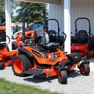 Cortadora de Césped de Giro Cero Kubota ZD1211 Usada con Plataforma de 60 Pulgadas, Motor Diésel de 24 Caballos de Fuerza, Función de 2 Tiempos para Agricultura, Entrega Rápida - Product Image 1
