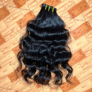 Cheveux humains bouclés indiens de qualité supérieure, 100% cuticules alignées, pour extensions de cheveux vierges à double trame à la machine - Product Image 1