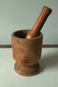 Mortero y Maja de Madera Natural |   Trabajo Artesanal Suave |   Proveedor Mayorista - Product Image 1