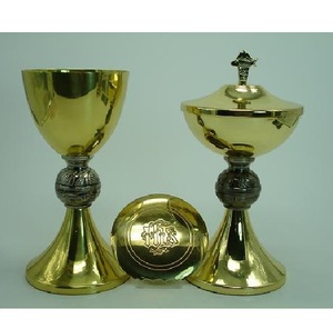 Cáliz de productos de tendencia con Cruz y nodo, cáliz de iglesia cristiana Chapado en color dorado y suministros de iglesia de ciborio - Product Image 2