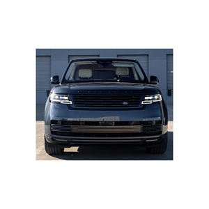 Range Rover Evoque R-Dynamic HSE avec un style élégant et des fonctionnalités technologiques avancées - Product Image 3