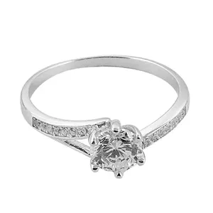 Bague de fiançailles classique en argent 925 avec cristal solitaire pour femme, sertie pavé et pierre centrale à griffes - Product Image 3