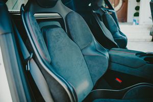 MAR-TIN Van-tage F1 Edition Coupe 2023, Bajo Kilometraje, Motor en Perfecto Estado, Neumáticos R18, Listo para Enviar - Product Image 6