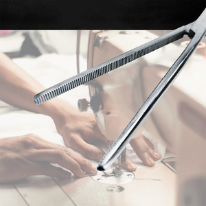 Venta al por mayor de fórceps hemostáticos extra largos de punta recta de acero inoxidable con dientes pequeños en mandíbulas fórceps de cirugía - Product Image 6