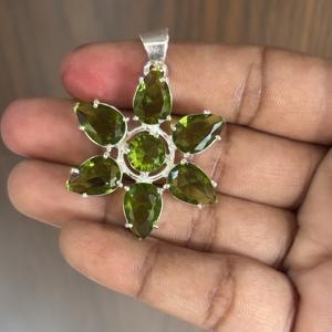 Collier en argent plaqué de haute qualité, pendentifs en péridot, serti, tendance, formes variées, charmes en cristal pour mariage, mode féminine - Product Image 2