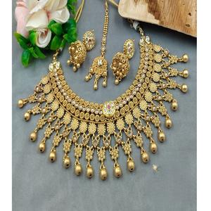 Collier et boucles d'oreilles en or plaqué de haute qualité avec pierres de moissanite, ensemble Tikka, bijoux pour femmes pour les fêtes et les mariages - Product Image 2