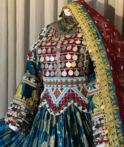 Hermoso vestido de seda Kuchi Afghani de alta calidad para adultos Boda Nupcial Traje de Pakhtoon afgano con trabajo de espejo - Product Image 5