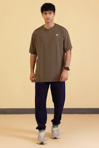 Camiseta de Cuello Redondo de Algodón Grueso para Hombre, de Lujo, Ajuste Holgado, Manga Corta, Color Marrón Sólido, Diseñada para Marcas de Ropa Privadas - Product Image 4
