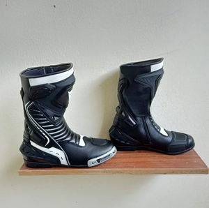 Nouvelles chaussures de moto confortables sur mesure, chaussures de moto en cuir véritable, bottes de moto les plus vendues - Product Image 5