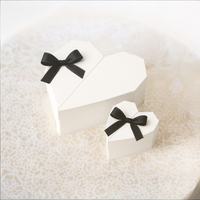 Boîte cadeau personnalisée en papier couché blanc en forme de cœur, gaufrage, emballage de luxe recyclable pour bijoux, chocolats - occasions romantiques