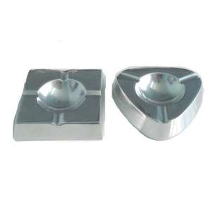 Cenicero de Metal Hecho a Mano con Acabado Pulido Suave, Ideal para el Hogar, la Oficina, el Balcón, el Patio, Duradero y Elegante - Product Image 4