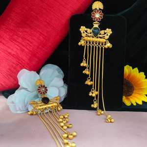 Boucles d'oreilles chaîne polonaise Apala avec pierre de Moissanite accessoire parfait d'étincelle luxueuse pour les ensembles ethniques et indo occidentaux - Product Image 5