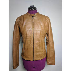 Vente en gros Veste en cuir PU de haute qualité en peau de mouton pour femmes Veste d'automne finie à la mode - Product Image 5