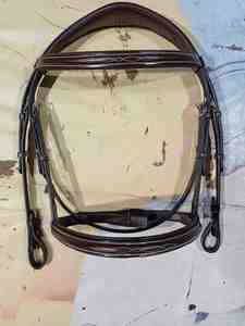 Bride à mors en cuir de qualité supérieure Demi-muserolle Confortable Durable Parfait pour l'entraînement d'équitation et l'équipement équestre - Product Image 4