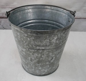 Classical Hammered Design Galvanized Metal Bucket for Home <b>Garden</b> Antique Floor <b>Planter</b> Flower Pots & <b>Planter</b> Use Hanging - Product Image 1