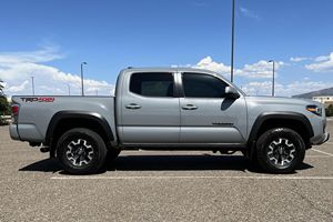 TOYOTA TACOMA TRD OFF-ROAD DOBLE CABINA 4X4 2020 USADA (LHD/RHD) - Product Image 2