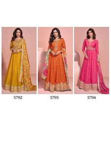 Salwar Kameez pakistanaise hautement recommandée avec Dupatta assorti pour le mariage et la fête disponible au meilleur prix - Product Image 6