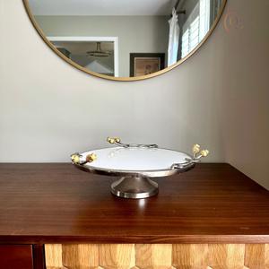 Elegante Soporte Redondo para Tartas de Metal con Diseño Minimalista, Perfecto para Tartas de Cumpleaños y Decoración de Mesa de Fiesta - Product Image 5