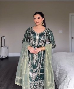 พิมพ์ kurta กับด้านล่างคู่และชุดเสื้อผ้าชาติพันธุ์สำหรับเทศกาลและทุกวัน - Product Image 3