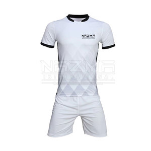 Uniforme de fútbol de tela suave diseño personalizado ajuste cómodo - Product Image 1
