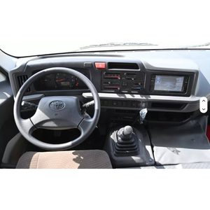 Autobús TOYOTA COASTER 2024 Blanco, Económico, 30 Pasajeros, Diésel, Usado, con Asientos de Tela, Transmisión Manual, Sistema de Navegación - Product Image 3