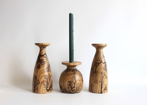 Bougeoir en bois à six colonnes, idéal pour la décoration intérieure, centre de table et éclairage festif, fabriqué à la main en Inde - Product Image 4
