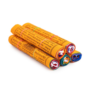 Drapeaux de prière tibétains Set Drapeaux de cheval à vent traditionnels pour la méditation et la paix Décor spirituel - Product Image 2