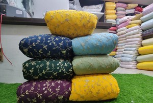 เลื่อมหลากสีปักบน georgette นำเสนอตัวเลือกที่สดใสสำหรับเครื่องแต่งกายเทศกาลงานเลื่อมหนักทั้งหมด - Product Image 5