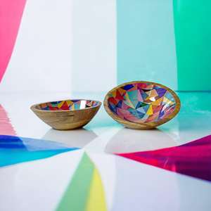 Juego de Dos Tazones de Madera de Lujo Hechos a Mano con Estampado Multicolor - Decoración Ecológica para la Mesa - Product Image 1