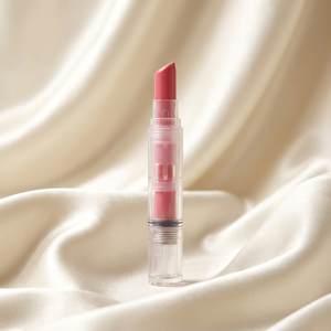 Baume à lèvres Bery Coral à application douce et longue tenue, avec une couleur intense et un effet repulpant. - Product Image 1