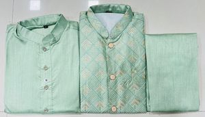 Design moderne tendance tenue à la mode lourde Banglori soie Kurta Payjama & Koti avec de lourdes paillettes de broderie travail à vendre - Product Image 4