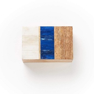 Joyero de madera hecho a mano, caja de regalo de almacenamiento de diseñador para collares, embalaje de cartón Premium - Product Image 4