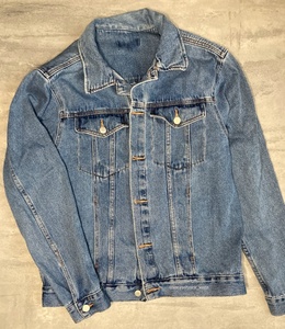 แจ็กเก็ตยีนส์แขนยาวสำหรับผู้ชายระบายอากาศได้ดีพร้อมไส้ผ้าฝ้ายดีไซน์ล่าสุด - Product Image 1