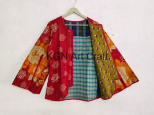 Veste matelassée Kantha en coton vintage unisexe imprimée à la main vêtements de fête courte longueur Kantha indien vêtements pour femmes - Product Image 4