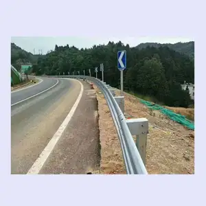 Double/Three Wave Galvanized Highway Guard Rail Guardrail Plate Spray Guardrails