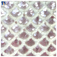 YX1422 280gsm Nouveau tissu à paillettes transparentes de 10 mm, motif écailles de poisson blanc, pour jupe de mode féminine