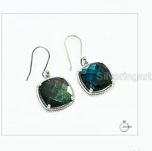 Pendientes de Plata de Ley 925 con Labradorita Azul Fuego Natural, Joyería Hecha a Mano para Aniversario o Boda - Product Image 1