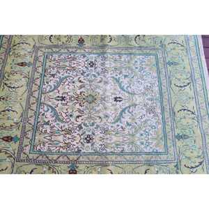 พรมตุรกีวินเทจ ขนาด 3.8x4.7 ฟุต พรมขนสัตว์ลายดอกไม้สีเขียว - Product Image 4