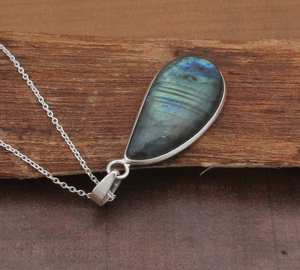 925 Sterling Silver Labradorite Fantaisie Pierre Collier Pendentif À La Main Sculpté Boho Idée Cadeau pour les Femmes - Product Image 2