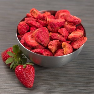 Fraises biologiques lyophilisées savoureuses tranches de fraises lyophilisées du Vietnam de haute qualité - Product Image 5