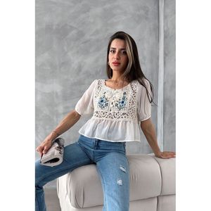 Blusas y Camisas Bordadas Color Crema para Mujer, Marca Topshow, Venta al Por Mayor - Product Image 5