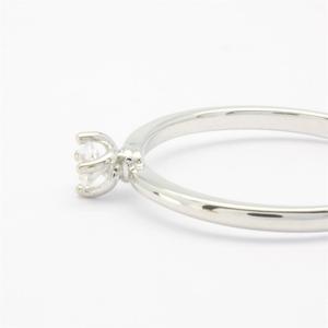 Anillo de Boda Clásico de Diamantes Solitarios Chapado en Oro Sólido para Mujer, Regalo de Aniversario o Compromiso - Product Image 4