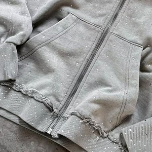 Sudadera con Capucha y Cremallera para Hombre, de Invierno, con Apliques de Pedrería Personalizados al por Mayor, de Alta Calidad, Bordados, Lavados al Ácido y con Efecto Desgastado por el Sol - Product Image 5